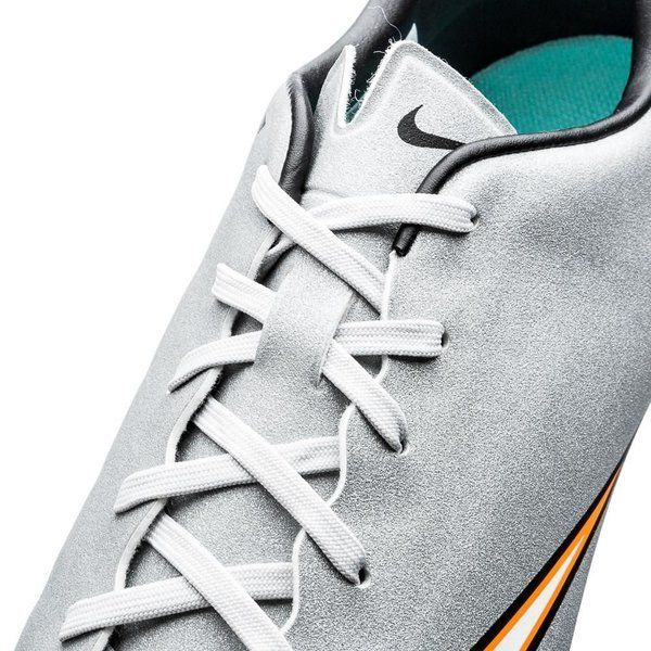 NIKE CR7 MERCURIAL VICTORY V CR FG ZAPATOS DE FUTBOL PARA TERRENO FIRME Plata 5