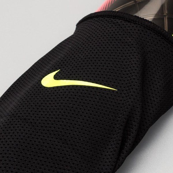 NIKE MERCURIAL LITE ESPINILLERAS Negro 5