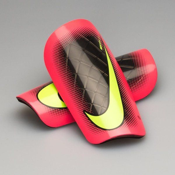 NIKE MERCURIAL LITE ESPINILLERAS Negro 6