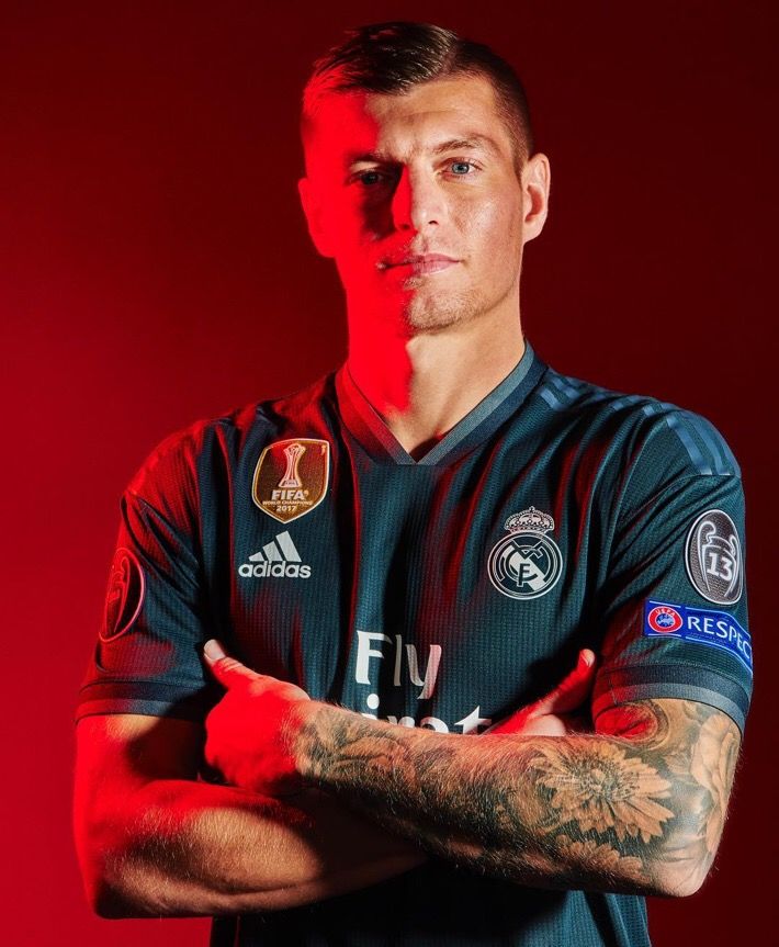 ADIDAS TONY KROOS REAL MADRID JERSEY DE VISITA UEFA CHAMPIONS LEAGUE 2018/19 6