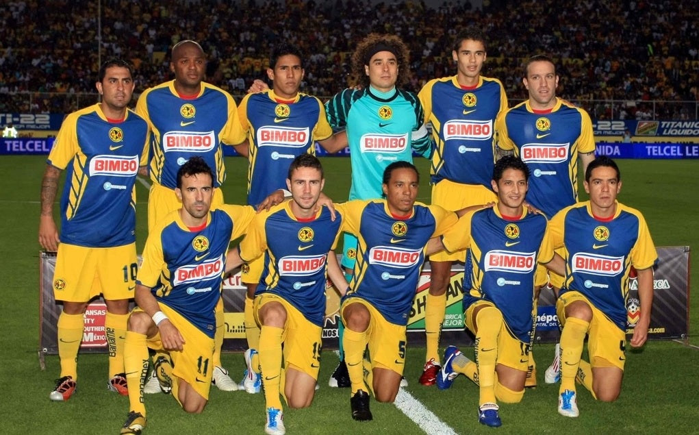 NIKE CLUB AMÉRICA JERSEY DE VISITA 2010/11 3