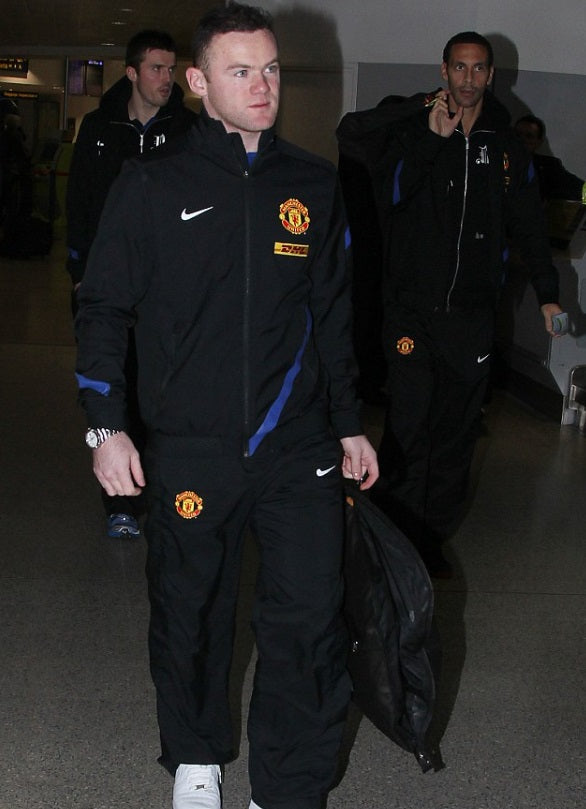 NIKE MANCHESTER UNITED CHANDAL WOVEN SIDELINE PARA NIÑOS 2011/12 4