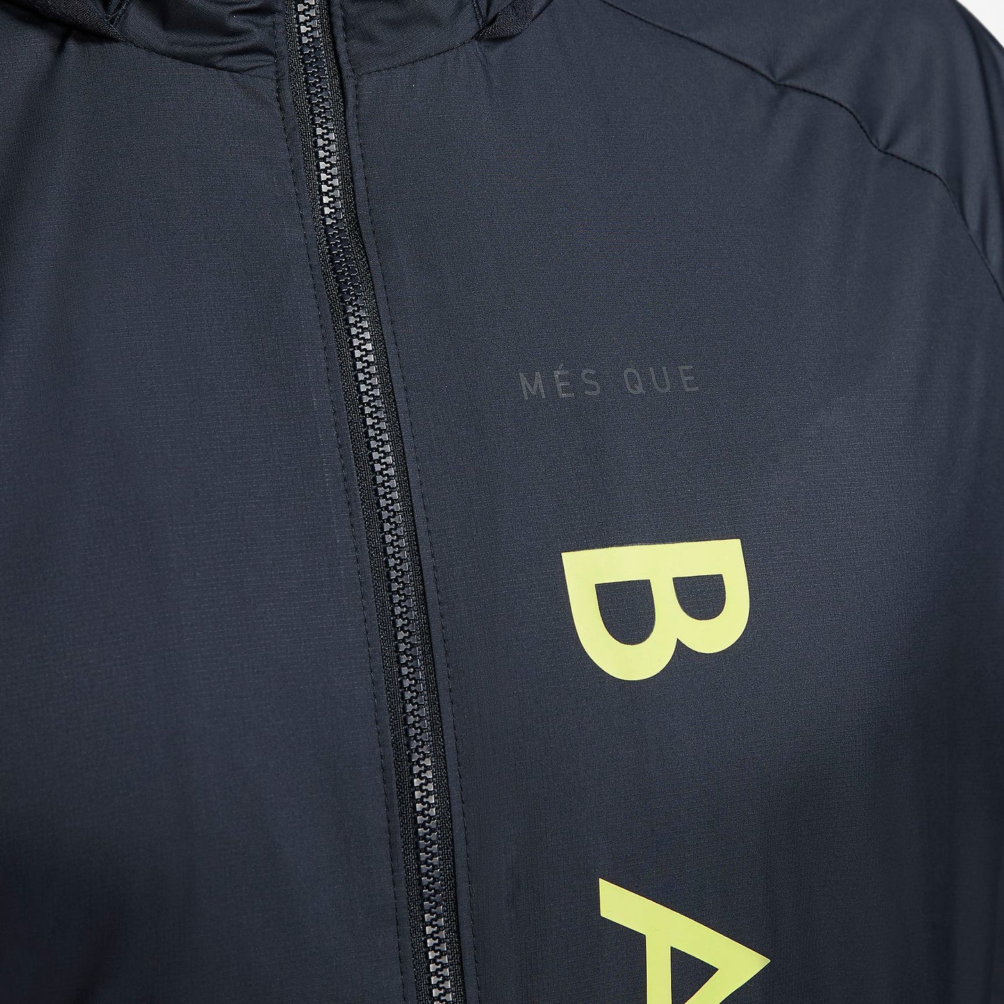 NIKE FC BARCELONA CHAMARRA LIGERA ALL WEATHER 2020 7