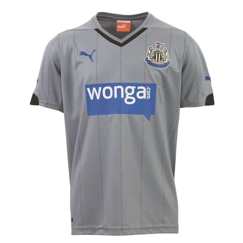 PUMA NEWCASTLE UNITED JERSEY DE VISITA PARA NIÑOS 2014/15 1