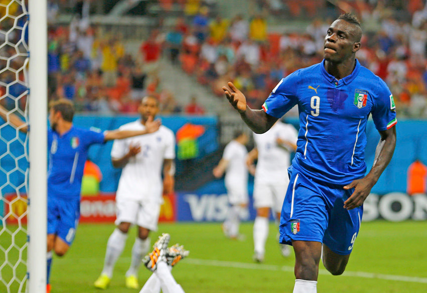 PUMA MARIO BALOTELLI ITALIA JERSEY DE CASA COPA MUNDIAL FIFA 2014 11