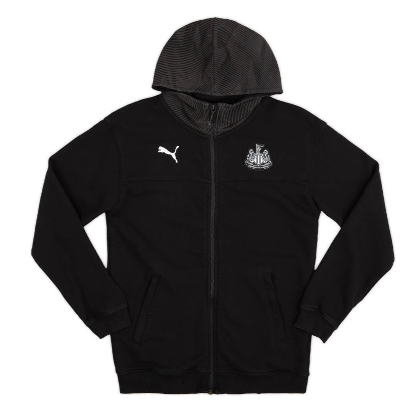 PUMA NEWCASTLE UNITED CASUALS CHAMARRA DE GORRA 2019/20 3