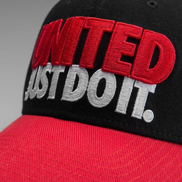 NIKE MANCHESTER UNITED GORRA LEGACY 91 SWOOSH FLEX