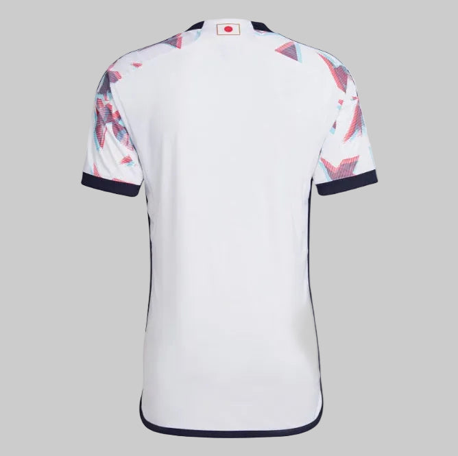 Vista trasera completa del jersey de Japón 2022 sin nombre ni número (Deadstock), ideal para mostrar el corte y la fidelidad del color blanco.