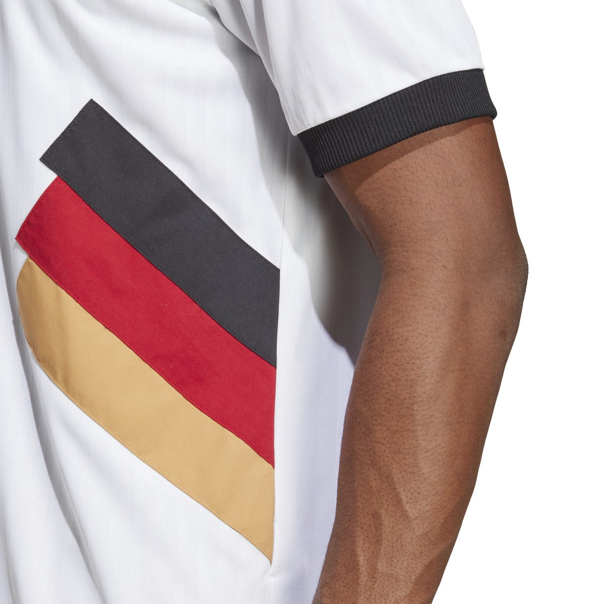 ADIDAS JURGEN KLINSMANN ALEMANIA JERSEY DE CASA ICONS 2022 4