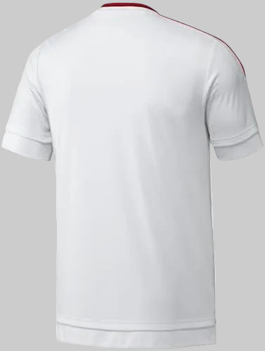 Vista posterior del jersey oficial Adidas Manchester United Away 2015/16 (referencia técnica AI6363), que muestra el panel posterior blanco liso, el cuello rojo y las franjas rojas de los hombros. La parte inferior de la espalda revela la textura de la tela, stock Futbol90MX
