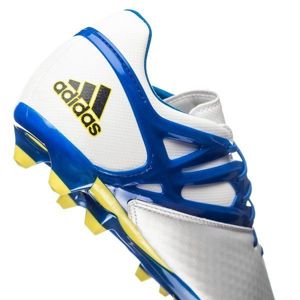 Primer plano de la tecnología MessiFrame en el lateral de los botines adidas Messi 15.1 FG (Ref. S81491) de Futbol90MX