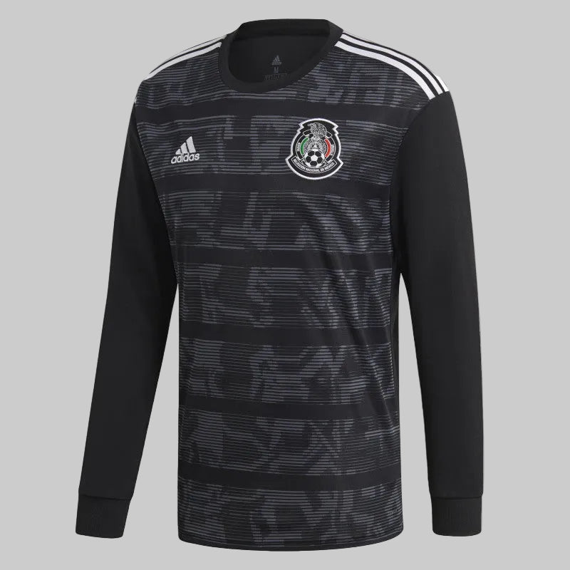 Vista frontal del Jersey con dorsal personalizado 'RAÚL 9' en version manga larga de México 2019, codigo DP0207, estado Deadstock de colección en Futbol90MX