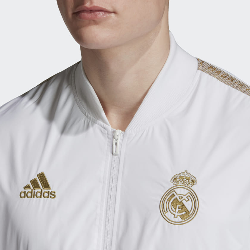 Escudo del Real Madrid bordado en oro y logo Adidas, temporada 2019-2020 BNWT