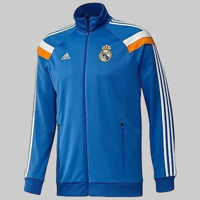 Primer plano frontal de la chamarra Anthem del Real Madrid 2013/14 (G89944), destacando el escudo oficial bordado del club y el logotipo de Adidas sobre el pecho, en Futbol90MX