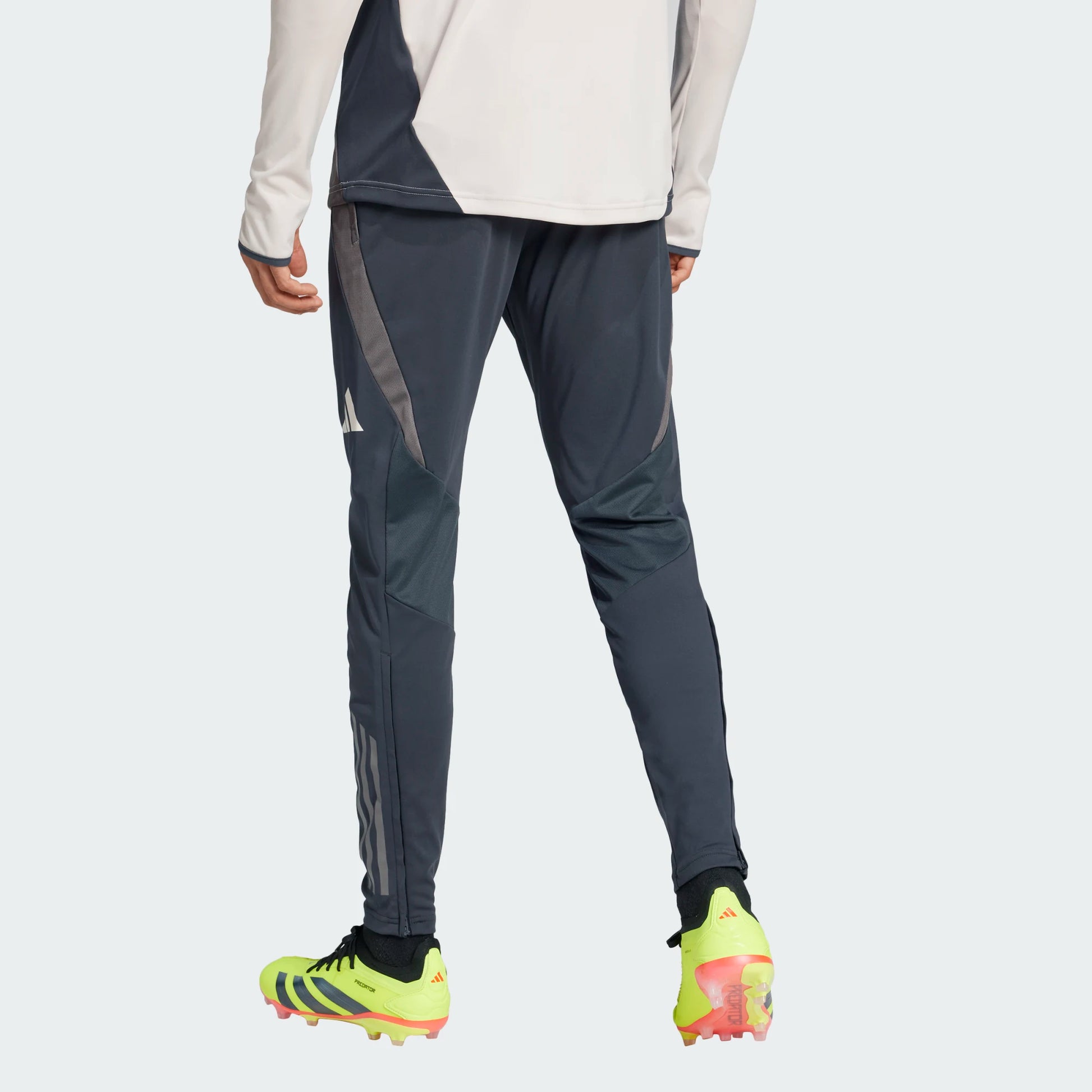 ADIDAS REAL MADRID PANTS DE ENTRENAMIENTO UEFA CHAMPIONS LEAGUE 2024/25 3