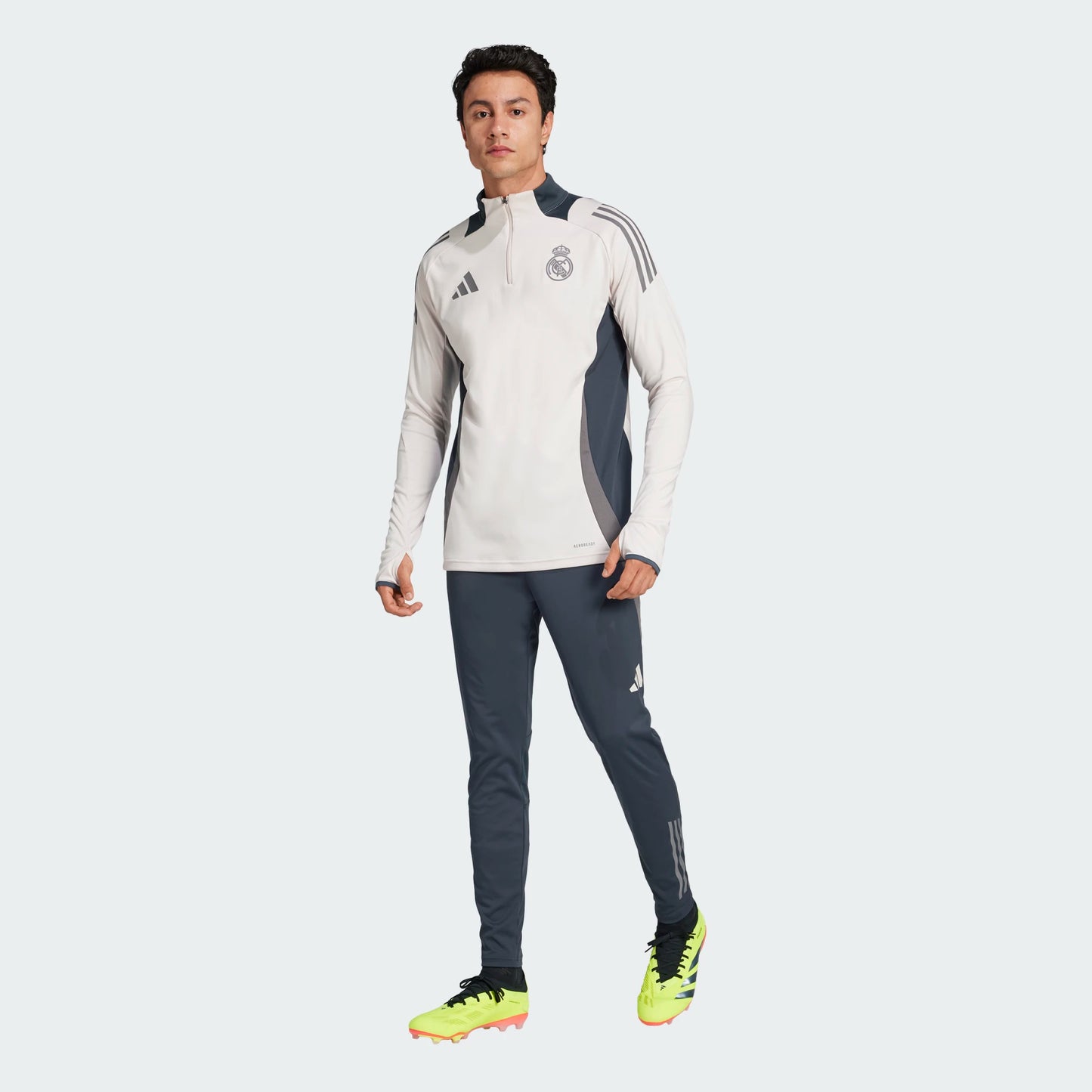 ADIDAS REAL MADRID PANTS DE ENTRENAMIENTO UEFA CHAMPIONS LEAGUE 2024/25 7