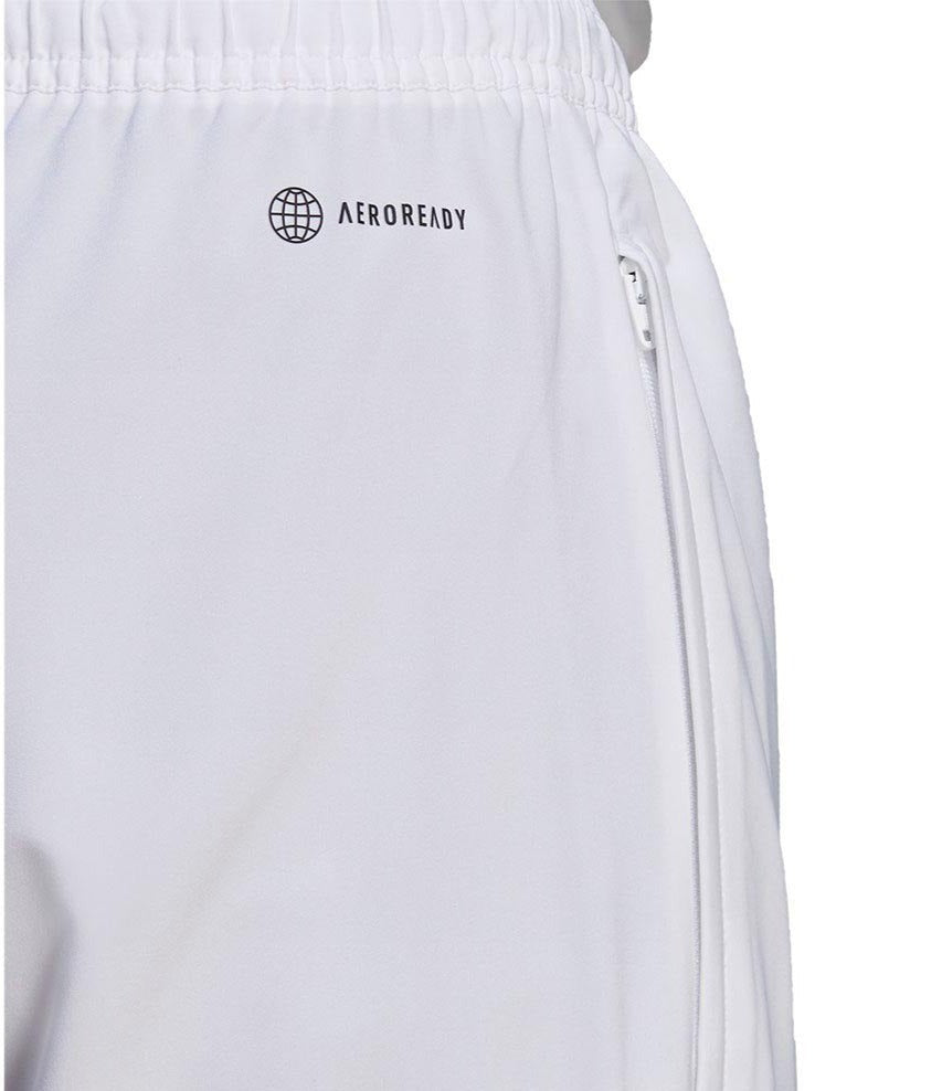 Primer plano del tejido técnico transpirable AEROREADY en el pantalón de presentación Adidas Real Madrid 2022/23 (Ref. HA2592) en Futbol90MX