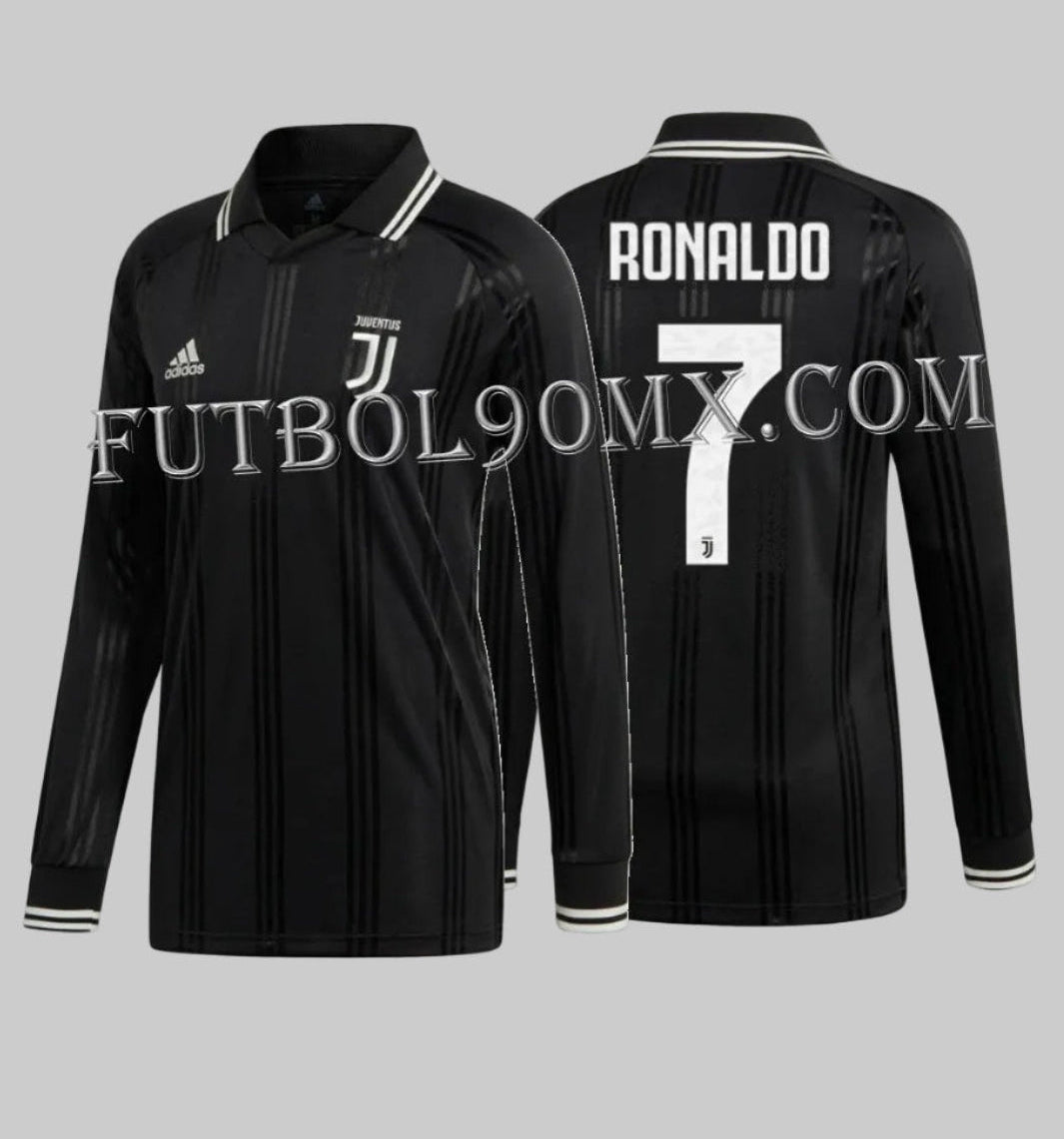 Dorsal oficial Cristiano Ronaldo #7 en jersey Juventus Icons 2019/20 DX9212, tipografía de época sobre franjas mate y satinadas - Futbol90MX Vault.