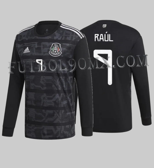 Vista dual del Jersey oficial Adidas México 2019, edición manga larga local en negro, personalizada con Raúl Jiménez 9, codigo DP0207, disponible en Futbol90MX