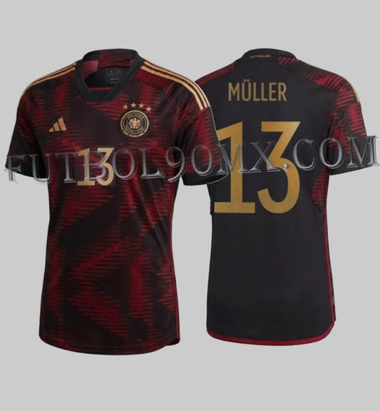 Jersey Adidas de visitante de Alemania Mundial 2022 personalizado con el nombre de Thomas Müller y número 13 en color oro, codigo HJ9604 en Futbol90MX