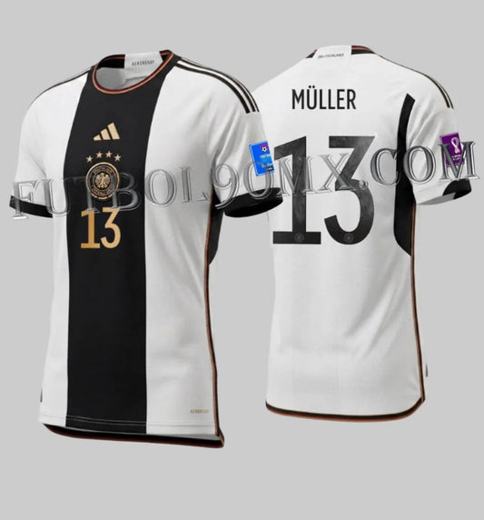 Jersey de Alemania Mundial 2022 Thomas Müller número 13 versión AEROREADY con parches de competencia oficiales, codigo HJ9606, stock Futbol90MX