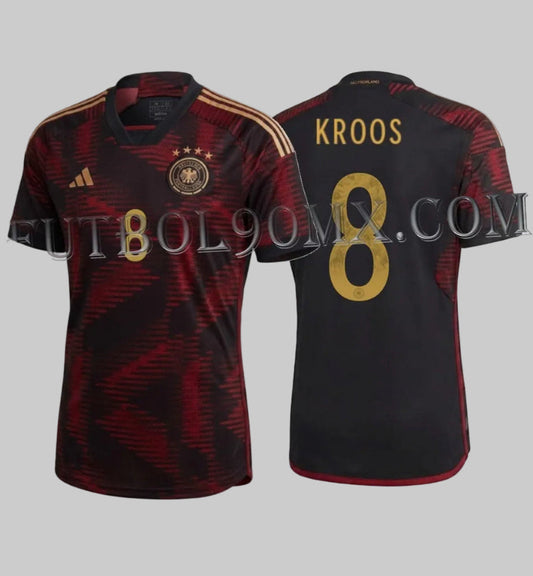 Jersey Adidas de visitante de Alemania Mundial 2022 personalizado con el nombre de Toni Kroos y número 8 en color oro codigo  HJ9604 en Futbol90MX