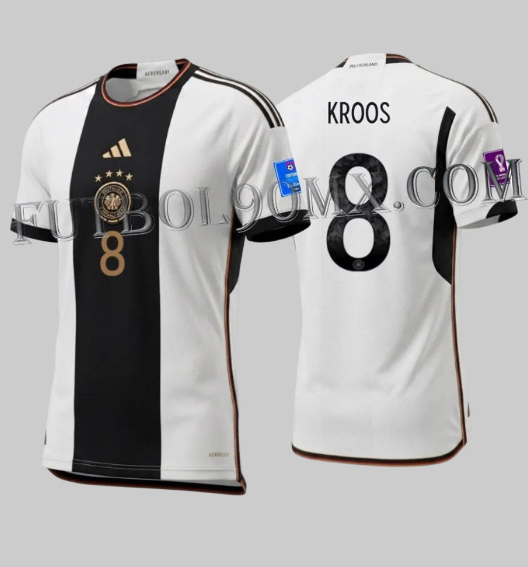 Jersey de Alemania Mundial 2022 Toni Kroos número 8 versión AEROREADY con parches oficiales de FIFA de resguardo histórico, en Futbol90MX, codigo HJ9606