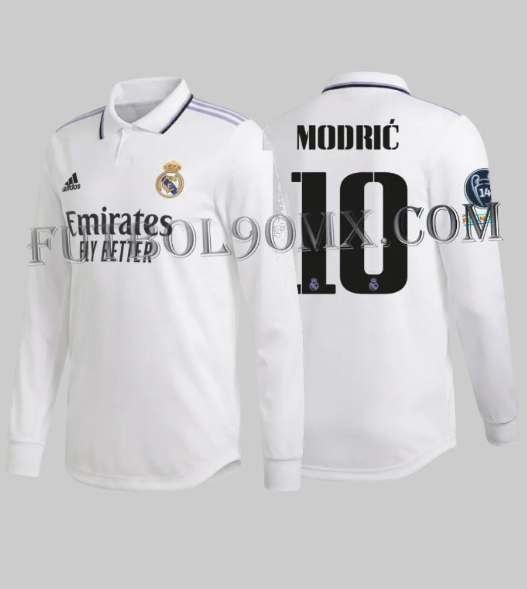 Vista frontal y posterior del Adidas Luka Modric Real Madrid Authentic Match Long Sleeve Home Jersey UEFA Champions League 2022/23 (Ref. HA2665) con dorsal 10 y parches oficiales en Futbol90MX