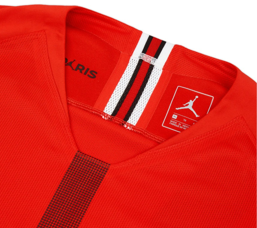 Textura del tejido Nike Vaporknit con zonas de ventilación de alto rendimiento, característica exclusiva de las versiones de juego del PSG.