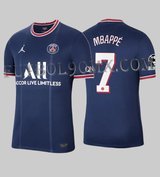 Vista frontal y posterior lado a lado del jersey Jordan oficial de local Paris Saint-Germain UEFA Champions League 2021/22, mostrando el diseño Jumpman, el patrocinador ALL y la personalización "MBAPPÉ 7", codigo CV7903-411 en Futbol90MX