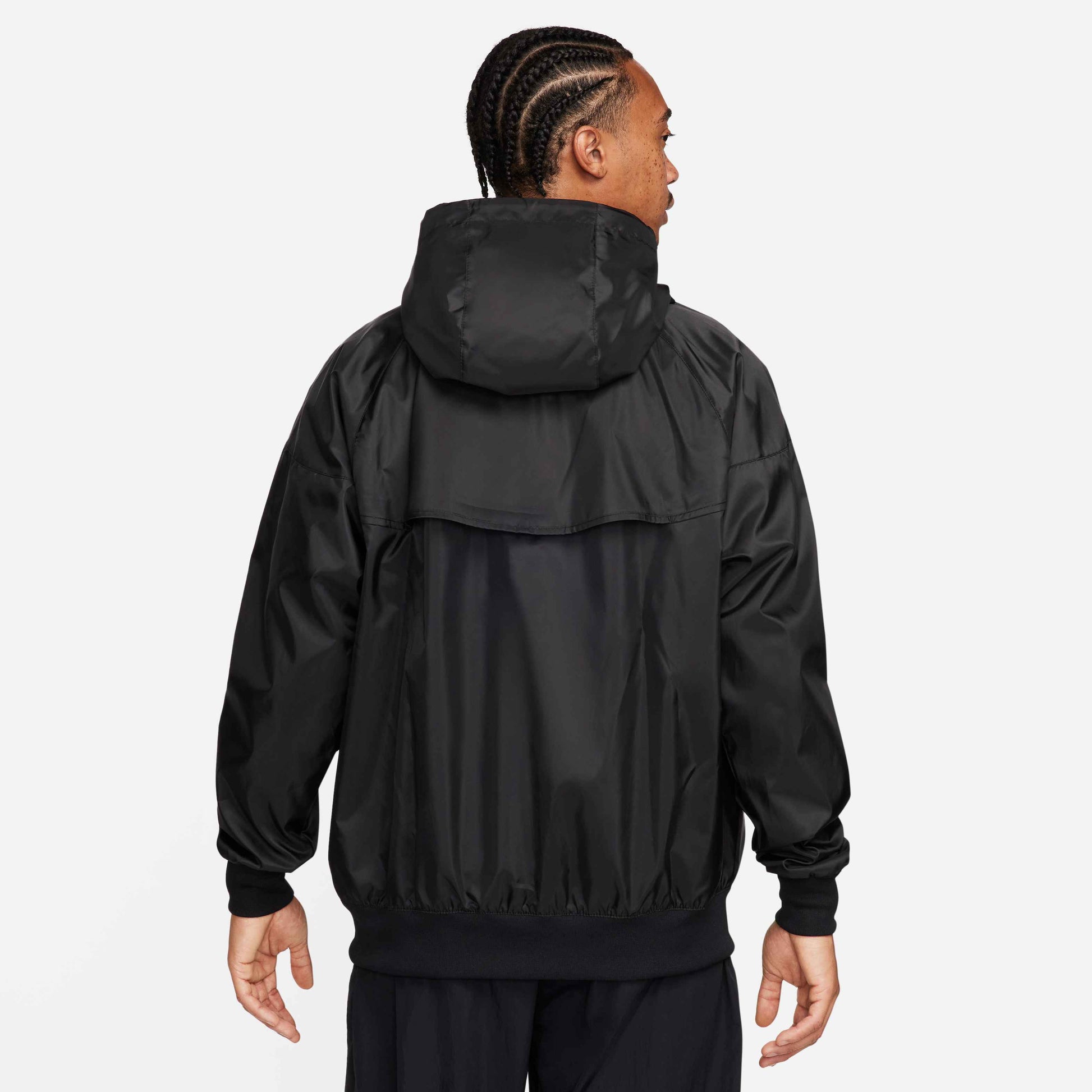 NIKE PUMAS UNAM CHAMARRA WINDRUNNER CON GORRA 2024 4