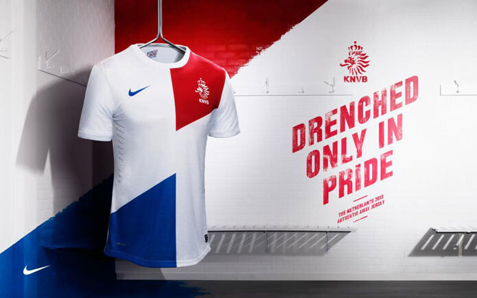 NIKE ARJEN ROBBEN PAISES BAJOS JERSEY DE VISITA 2013/14 4