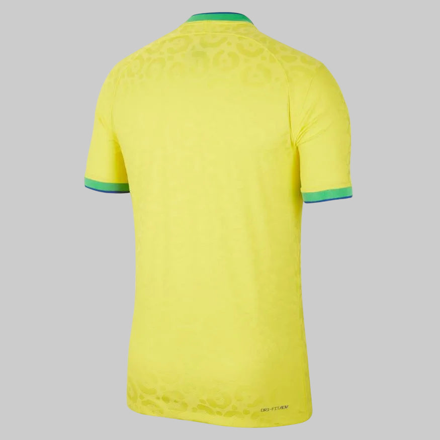 Vista posterior del Jersey oficial Brasil local Copa Mundial 2022, versión Match Nike ADV (DN0618-740), edición de archivo deadstock original Futbol90MX