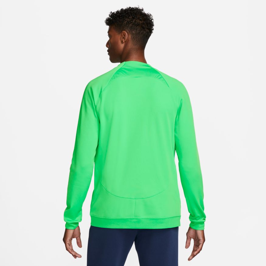 Vista completa trasera de la Chamarra Nike Anthem de Brasil para La Copa Mundial FIFA 2022