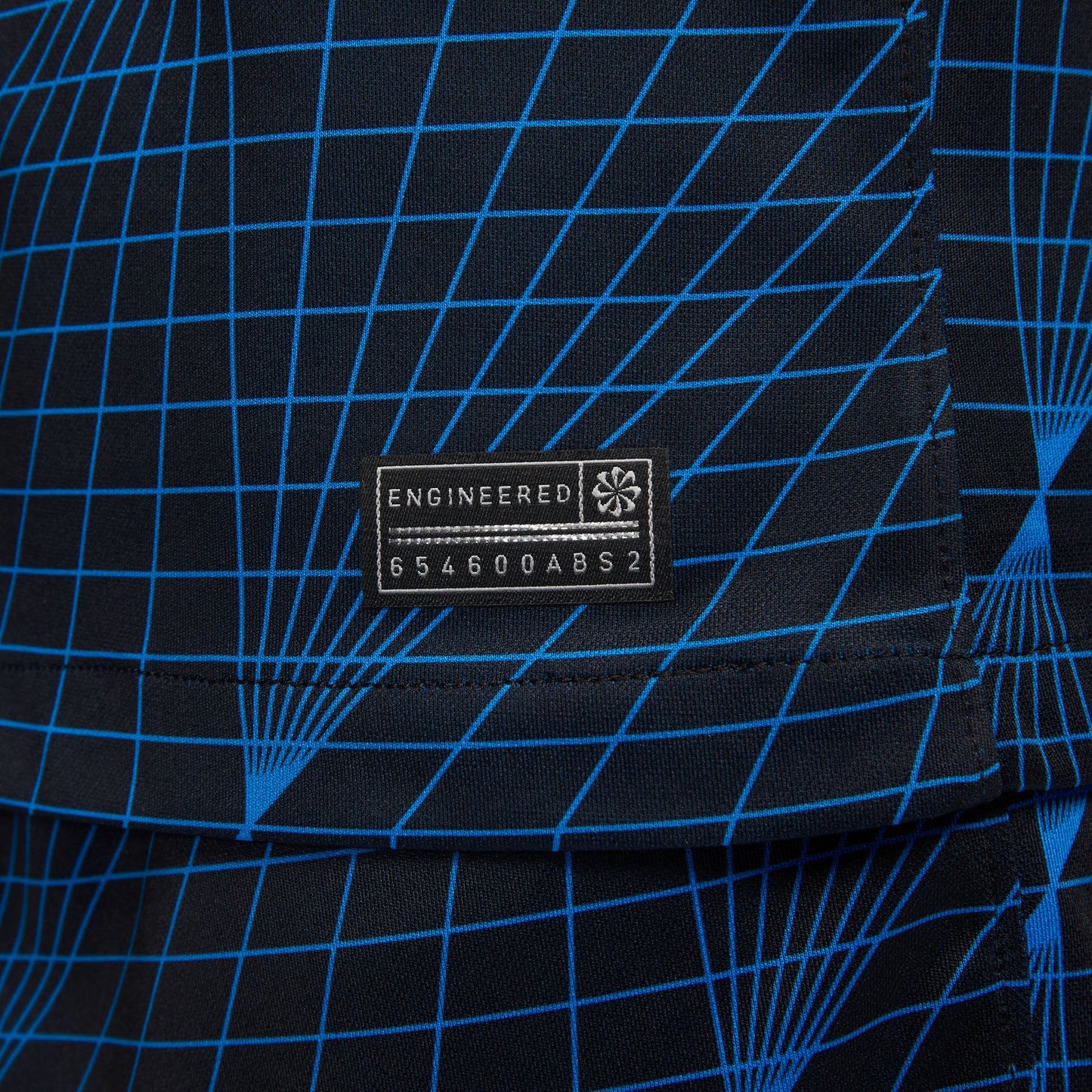 Etiqueta de autenticidad Nike en el dobladillo del Jersey de Visita del Chelsea FC 2023/24.