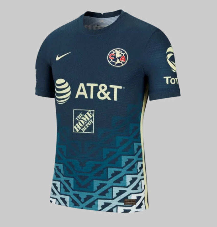 Jersey de visitante Nike Club América 2021/22 versión ADV Vapor Match DA9091-455 con patrón azteca y escudos termosellados.