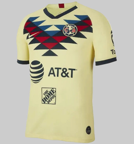 Nike Club América Jersey de local 2019/20, codigo AJ5527-707, color crema con el icónico gráfico azteca en forma de V y patrocinios AT&T y The Home Depot en la Historical Archive Boutique de Futbol90MX
