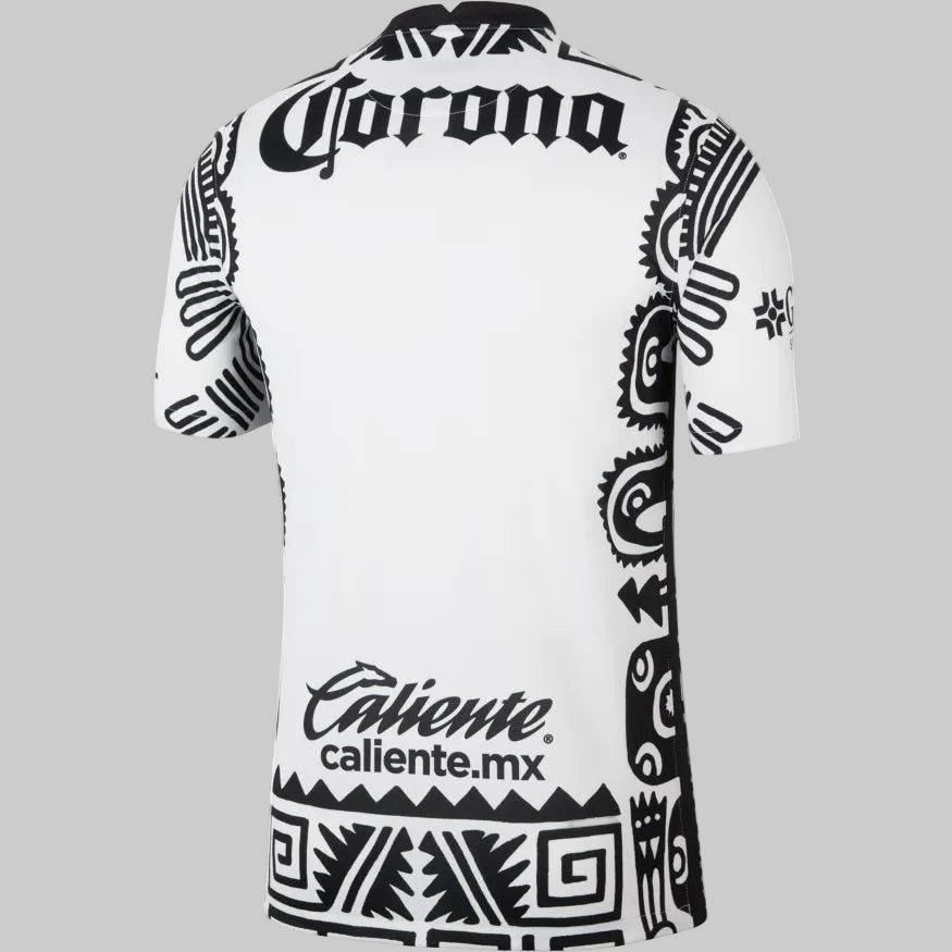 Vista trasera del jersey alternativo 2020/21 del Club América (Código: CV3707-100) mostrando el logotipo de Corona , stock Futbol90MX