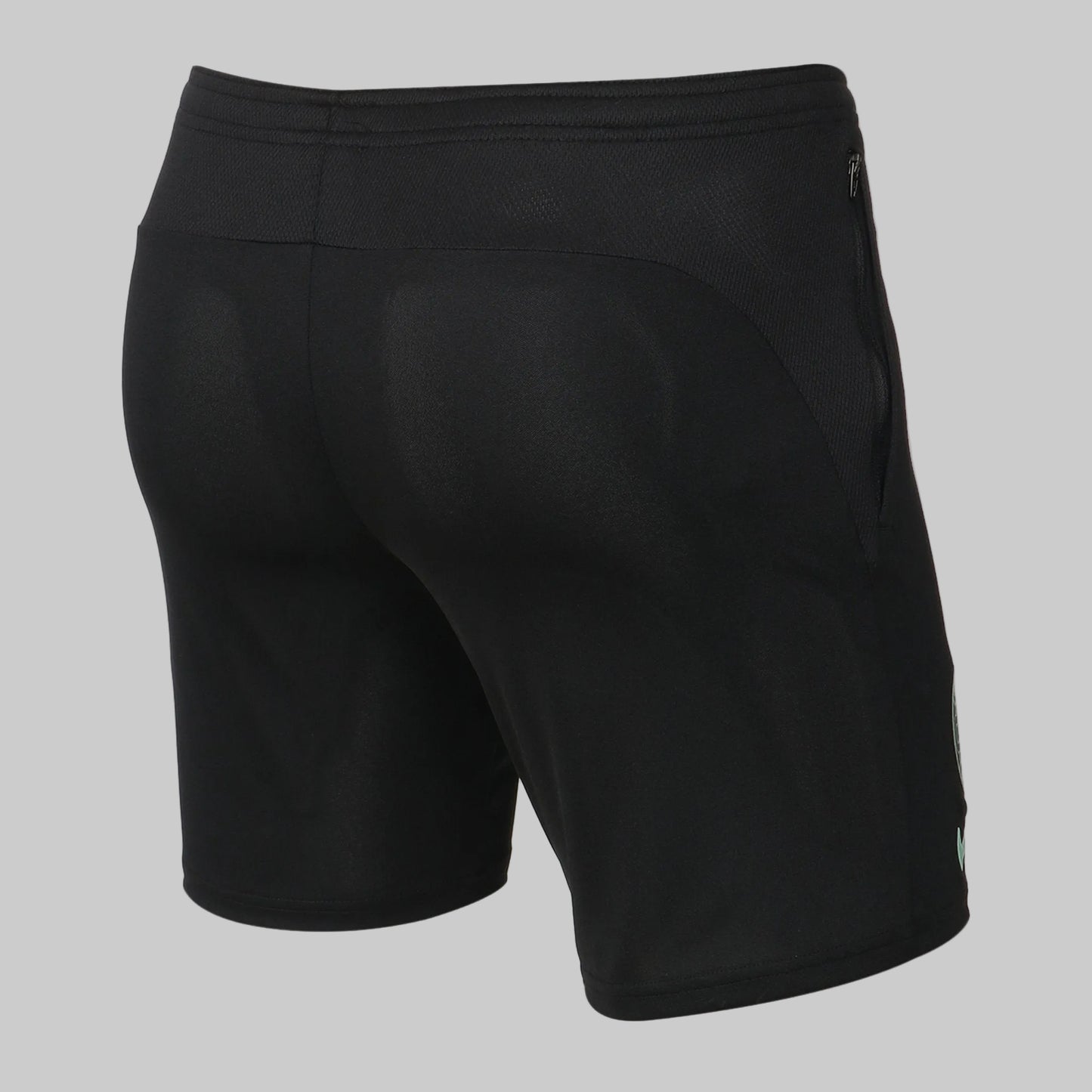 Vista posterior de shorts de entrenamiento Academy Pro del Club America en Negro