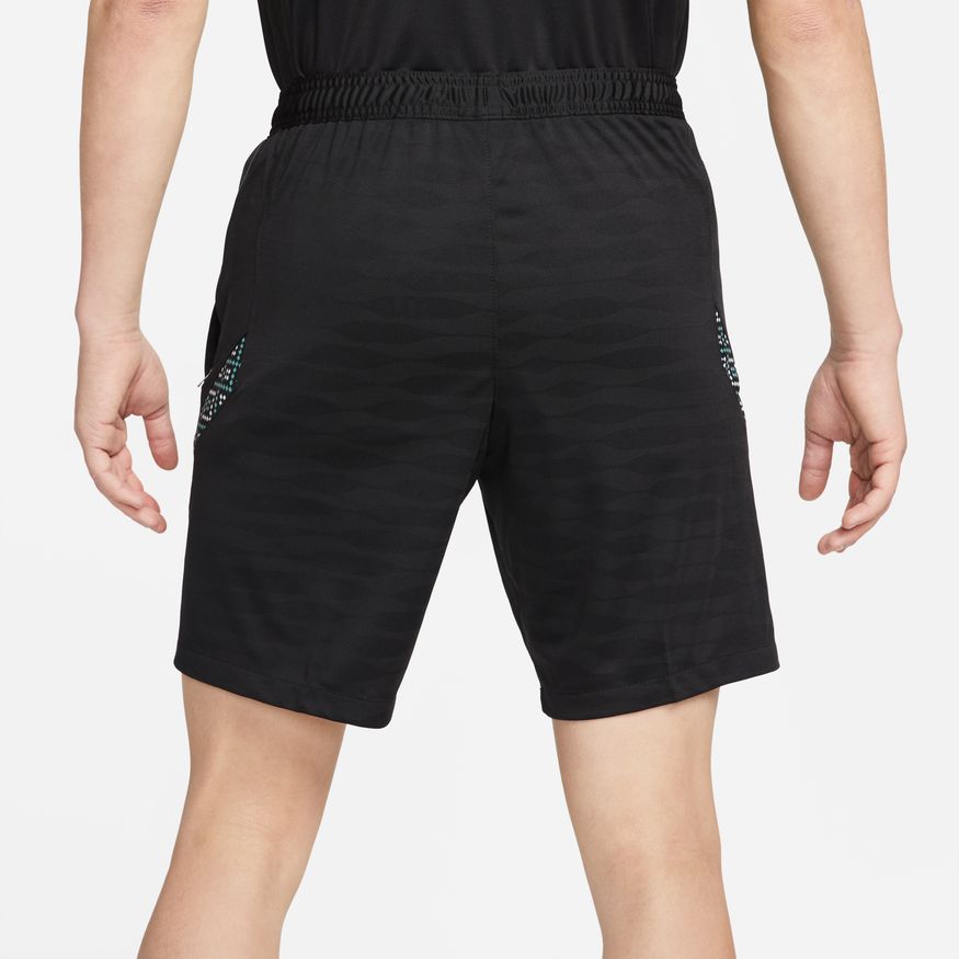Vista posterior de Shorts de entrenamiento Strike Nike Club America 2021/22