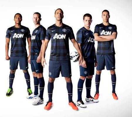 NIKE DAVID BECKHAM MANCHESTER UNITED JERSEY DE VISITA 2013/14 4