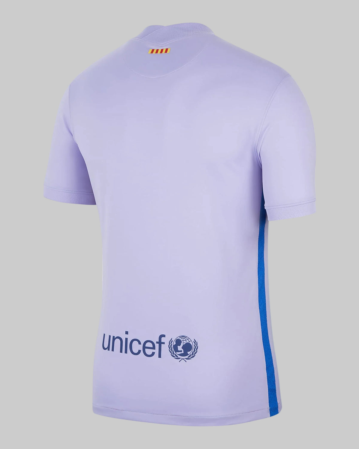 Vista trasera del jersey de visita Nike FC Barcelona 2021/22 (CV7890-581) en Futbol90MX, mostrando el diseño en tono violeta claro, la bandera de la Senyera en el cuello y el logotipo de Unicef