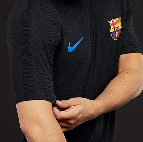Mangas acanaladas con tecnología Nike Aeroswift en jersey oficial del Barça 17-18.
