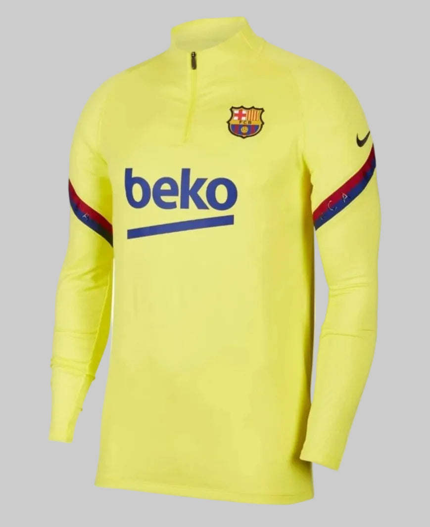 Detalle del cuello alto con cremallera en la sudadera Nike FC Barcelona Strike Drill 2020 (Ref. CD3205-705) en la Historical Archive Boutique de Futbol90MX