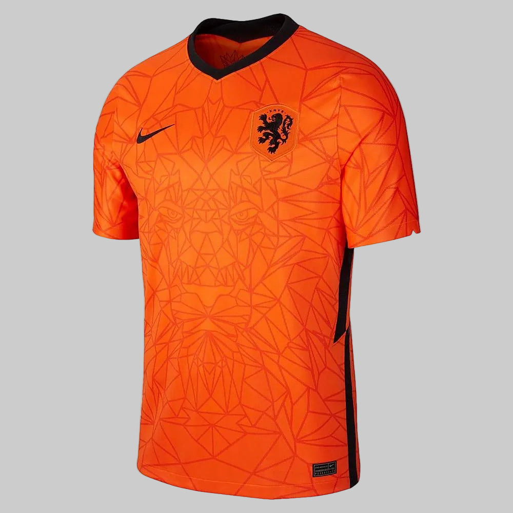 Vista frontal del jersey de local de los Países Bajos con la personalización oficial de F. de Jong y el número 21 en tipografía de torneo, stock Futbol90MX