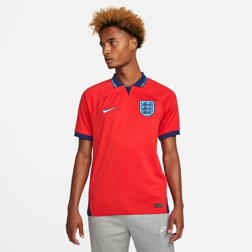 Textura y tecnología de tejido de alto rendimiento Nike en el jersey Inglaterra 2022. Calidad de archivo 10/10.