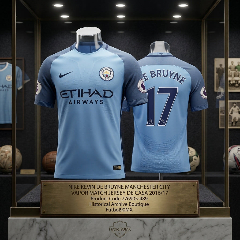 Exhibición museográfica del jersey Nike Kevin De Bruyne Manchester City Authentic Vapor Match de casa 2016/17 (Ref. 776905-489) en la Historical Archive Boutique de Futbol90MX