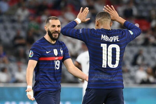 NIKE KYLIAN MBAPPE FRANCIA VAPOR MATCH JERSEY DE CASA EURO 2020 2021 9