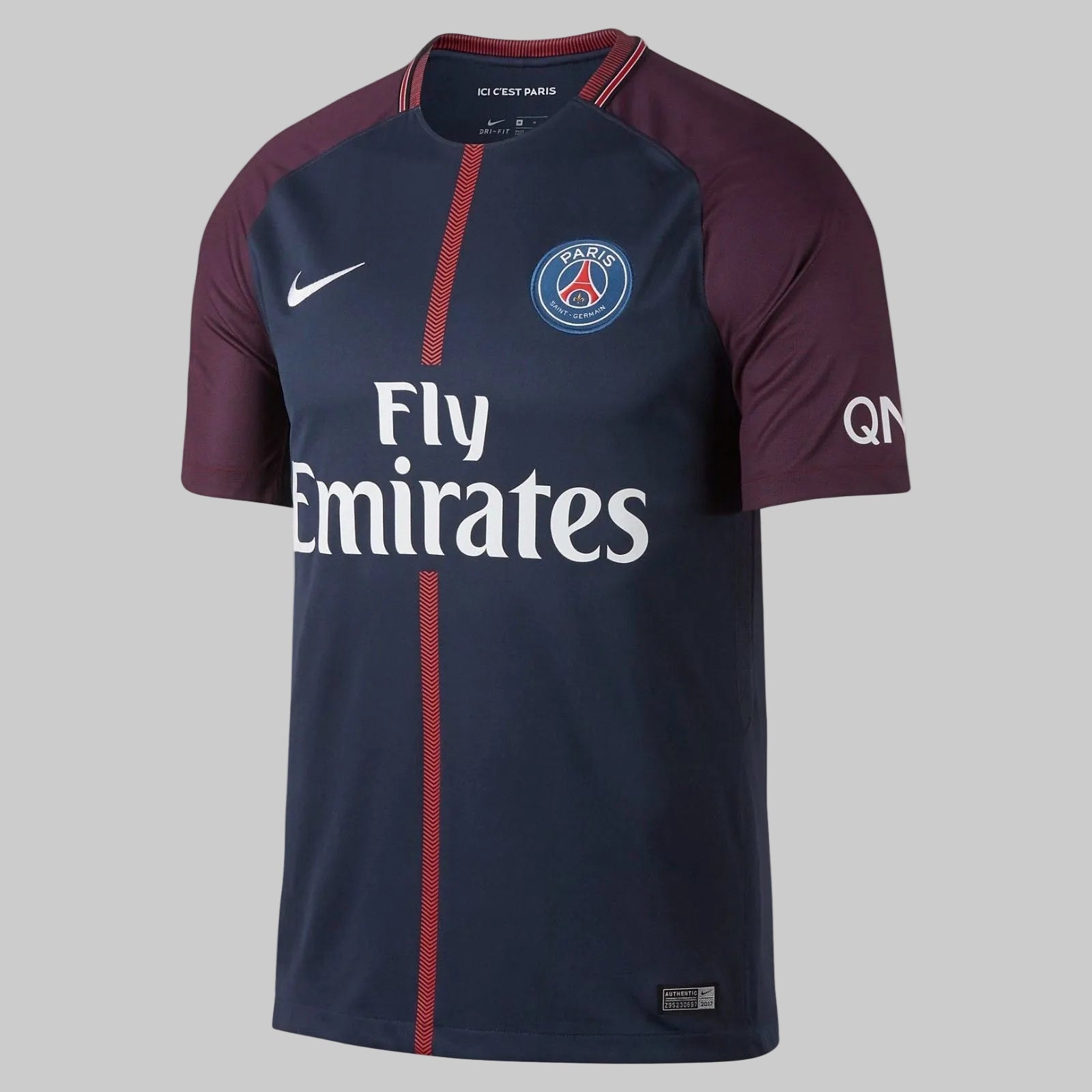 Vista angulada del Jersey Nike de Mbappe PSG Local UEFA Champions League 2017-18, stock Futbol90MX
