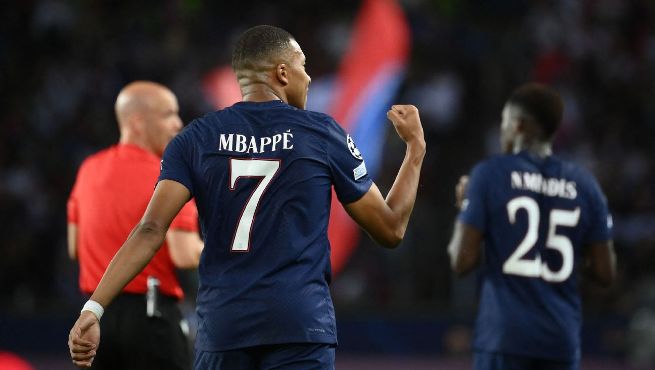 NIKE KYLIAN MBAPPÉ PSG ADV VAPOR MATCH JERSEY DE CASA UEFA CHAMPIONS LEAGUE 2022/23 8